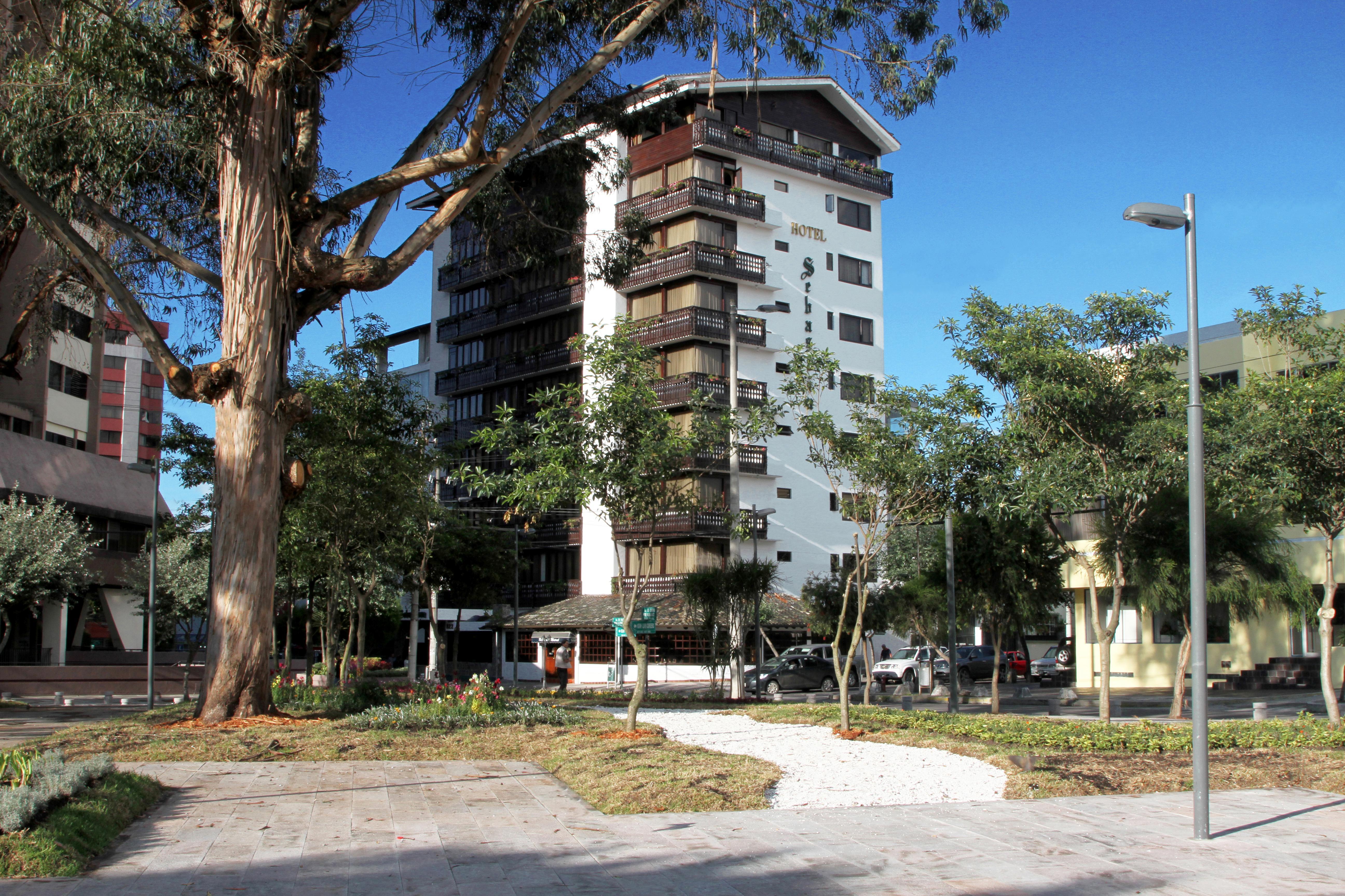 Socialtel Quito Hotel ภายนอก รูปภาพ