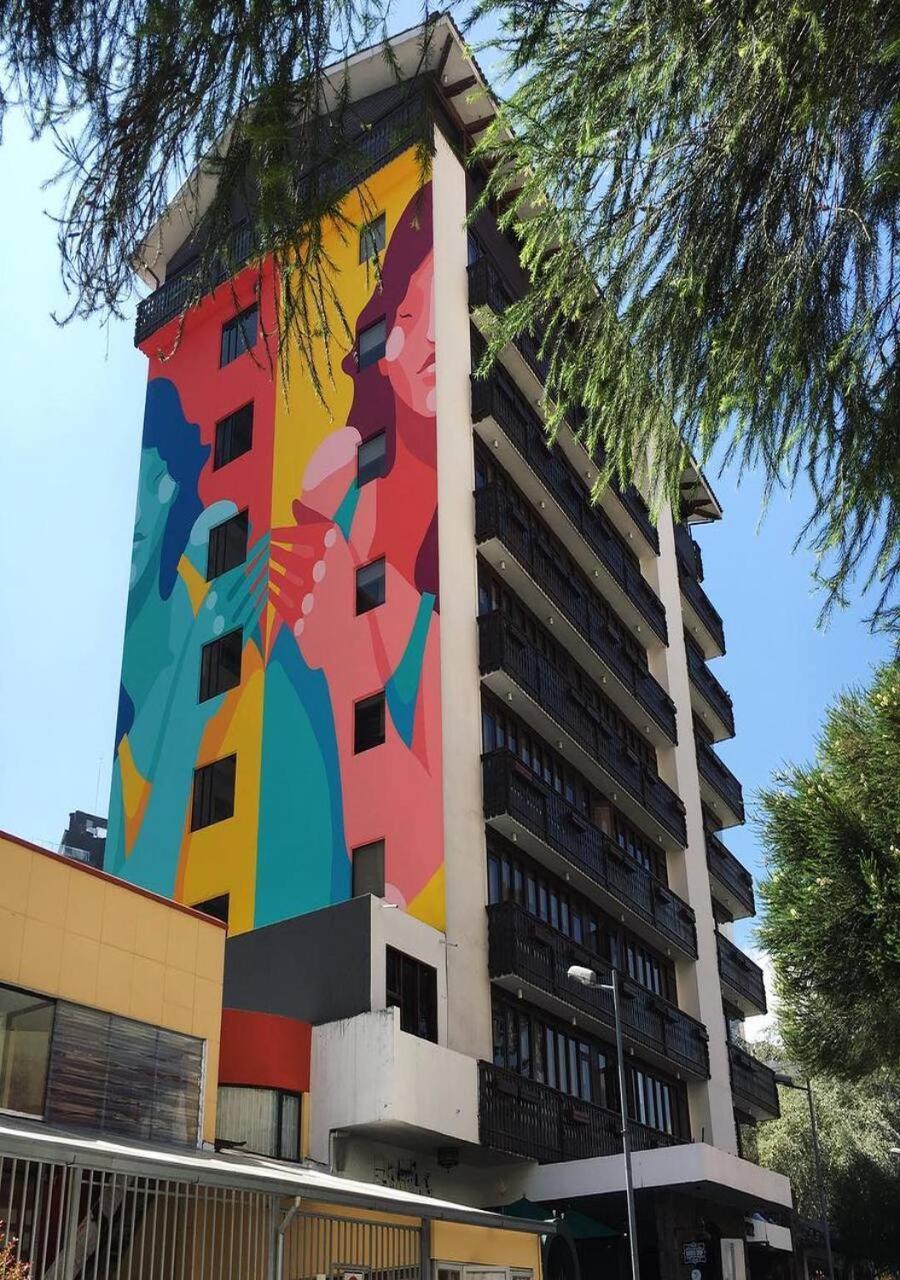 Socialtel Quito Hotel ภายนอก รูปภาพ