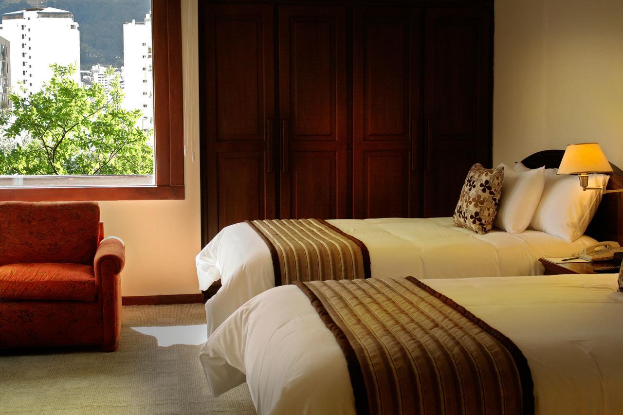Socialtel Quito Hotel ภายนอก รูปภาพ