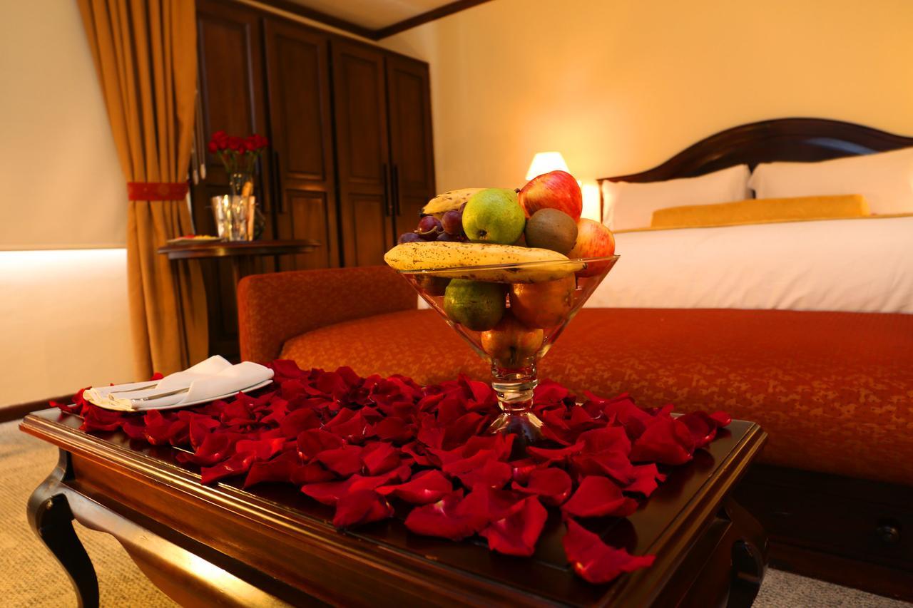 Socialtel Quito Hotel ภายนอก รูปภาพ