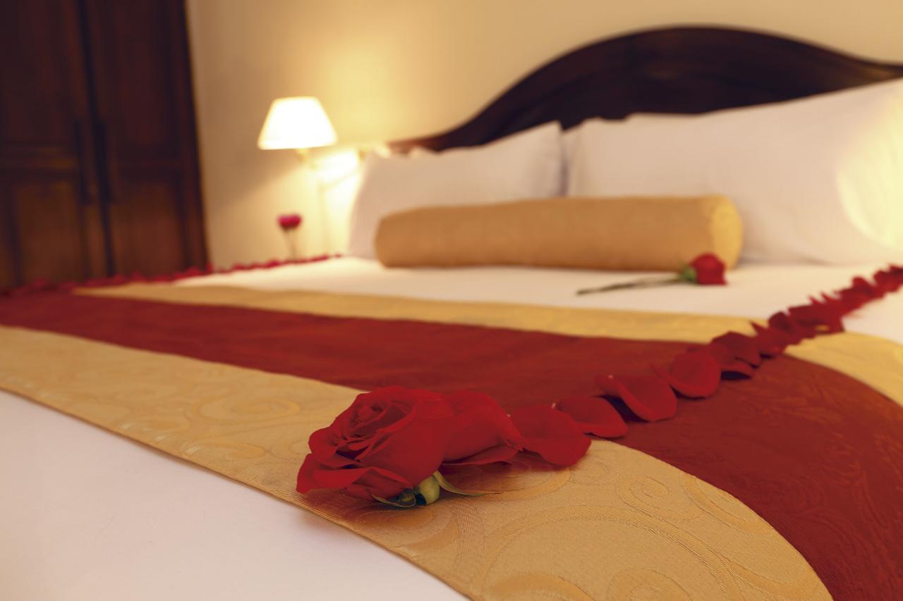 Socialtel Quito Hotel ภายนอก รูปภาพ