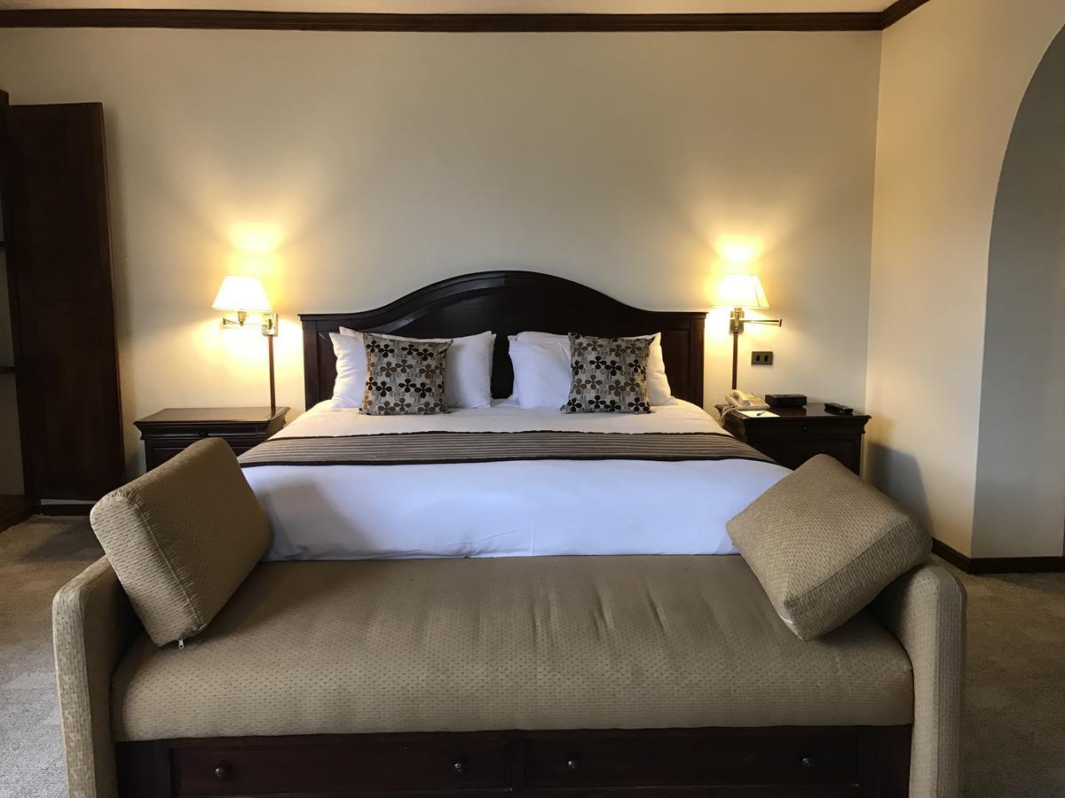 Socialtel Quito Hotel ภายนอก รูปภาพ